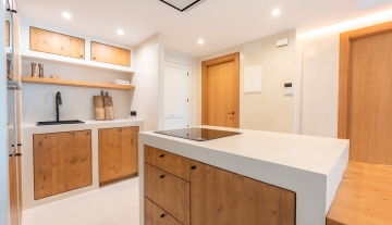 Resa Estates apartment for sale Botafoch Ibiza kitchen ok.jpg